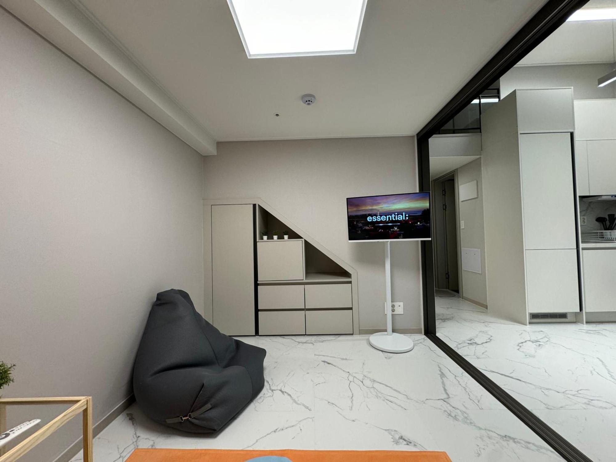 Majestic Namsan Apartment *